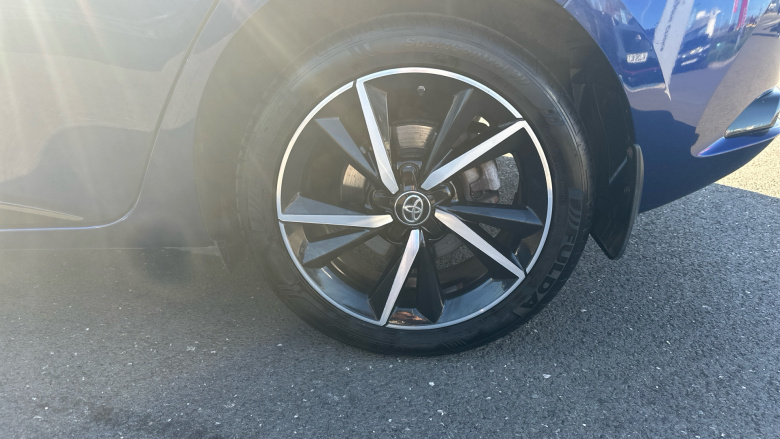 Toyota Auris 1.8 Hybrid Design TSS 5dr CVT [Nav] Hybrid Hatchback